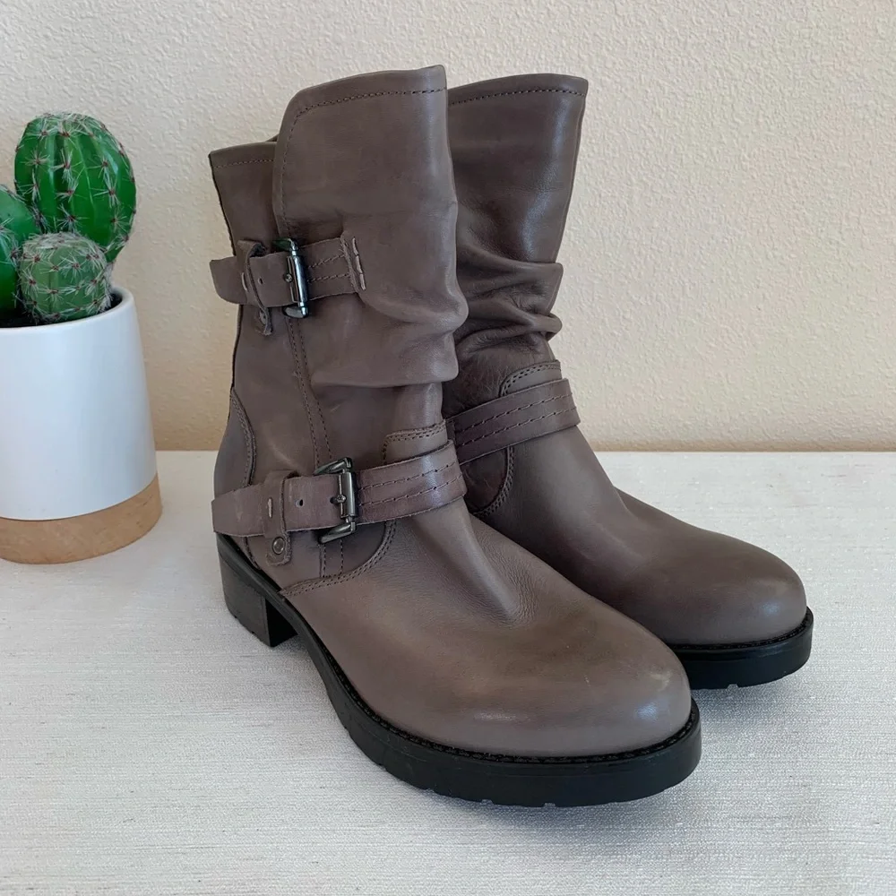 Earth Talus Grey Taupe Leather Ankle Boots Woman’s 6B(M)